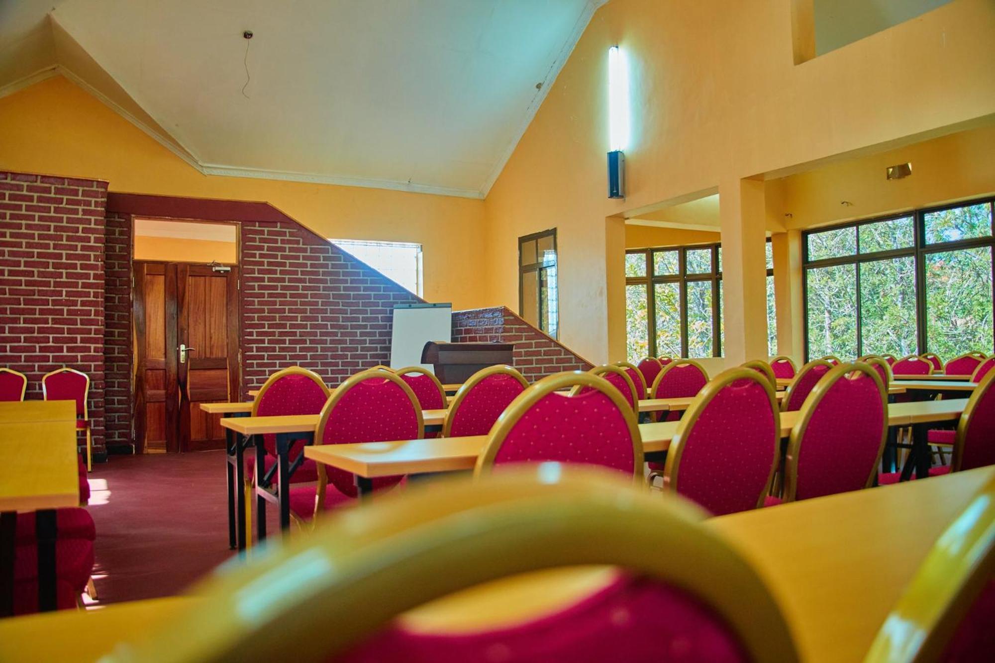Ngorongoro Corridor Lodge Karatu Exterior photo